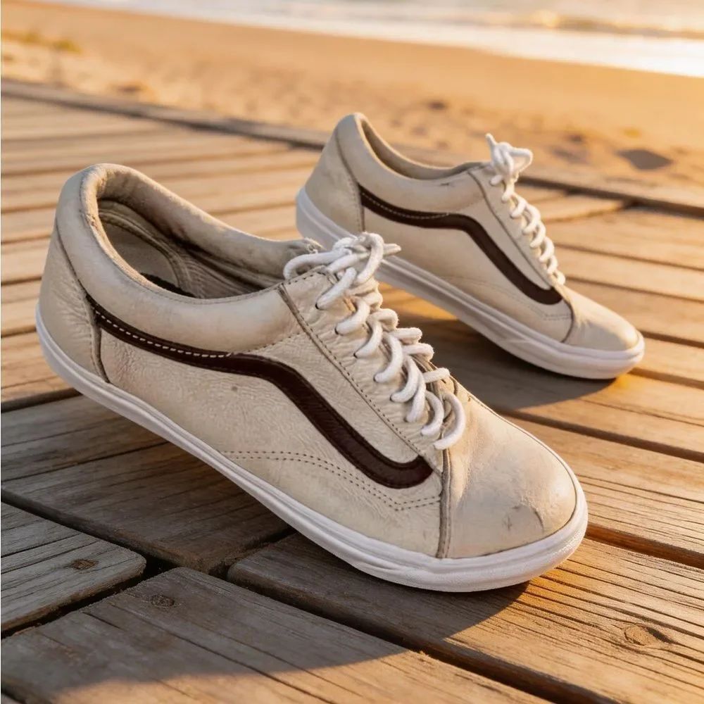 VANS MENS LEATHER SNEAKERS SIZE 11 LIGHT TAN AND BROWN STRIPES
